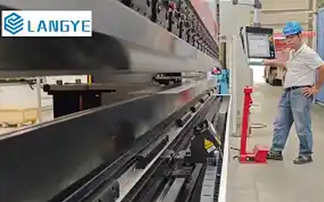 Système de mesure d'angle de contrôle laser de frein de presse CNC DA69T 8 1 axe